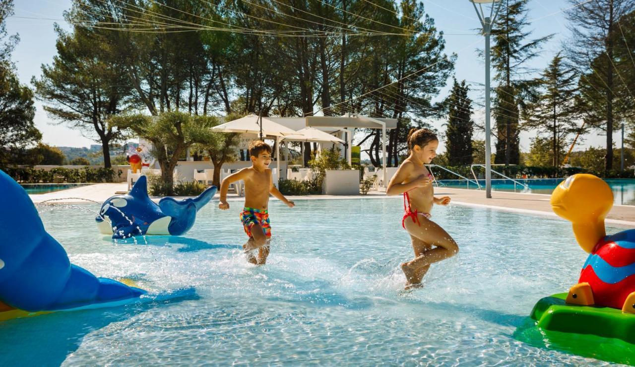 Maistra Camping Valkanela Mobile Homes ฟุนตานา ภายนอก รูปภาพ