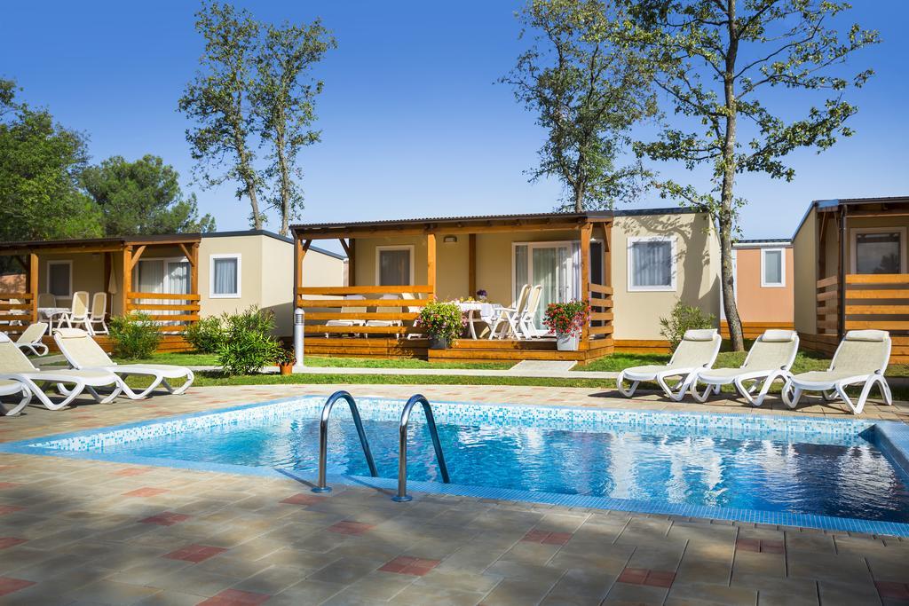 Maistra Camping Valkanela Mobile Homes ฟุนตานา ภายนอก รูปภาพ