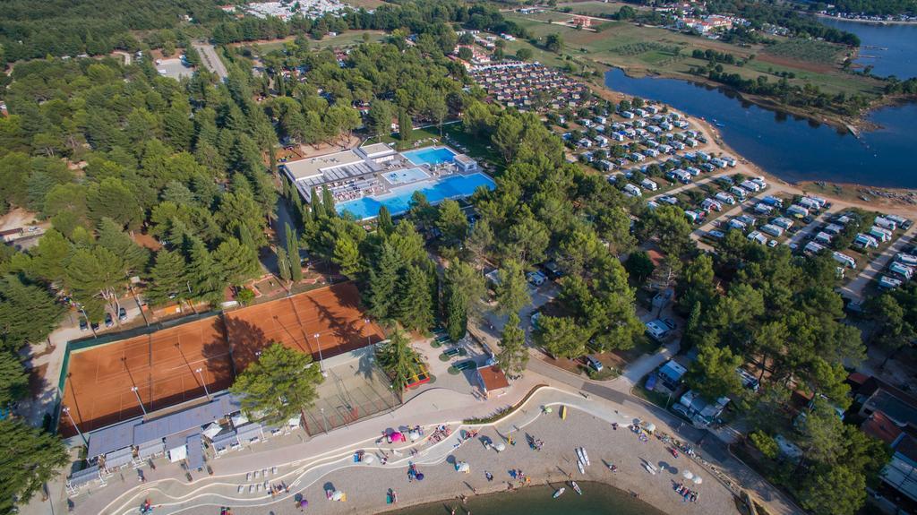 Maistra Camping Valkanela Mobile Homes ฟุนตานา ภายนอก รูปภาพ