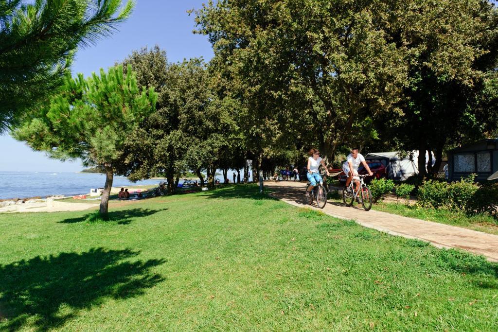 Maistra Camping Valkanela Mobile Homes ฟุนตานา ภายนอก รูปภาพ